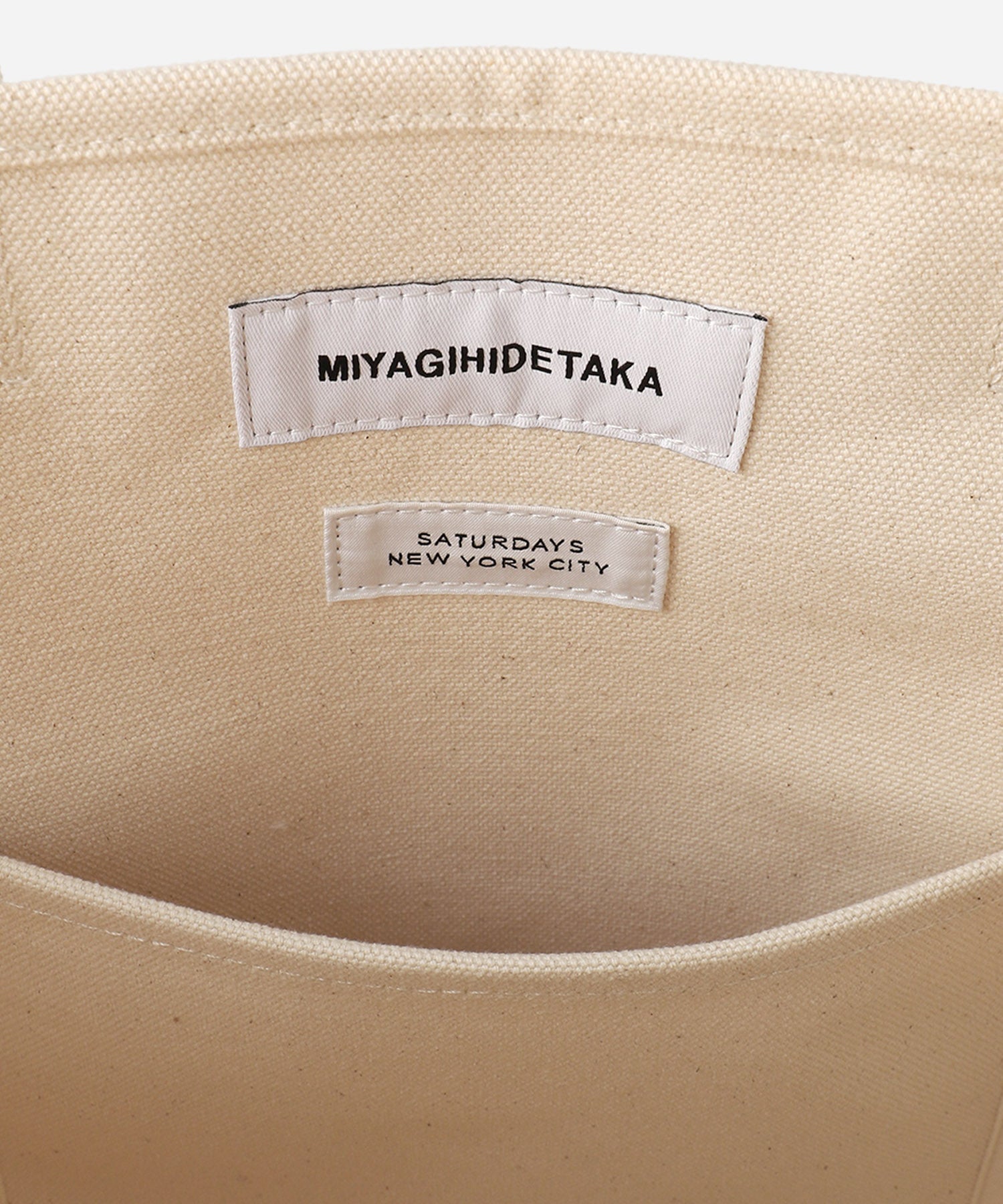 Saturdays NYC MIYAGIHIDETAKA x Saturdays Bandana Slash Tote Bag in Red